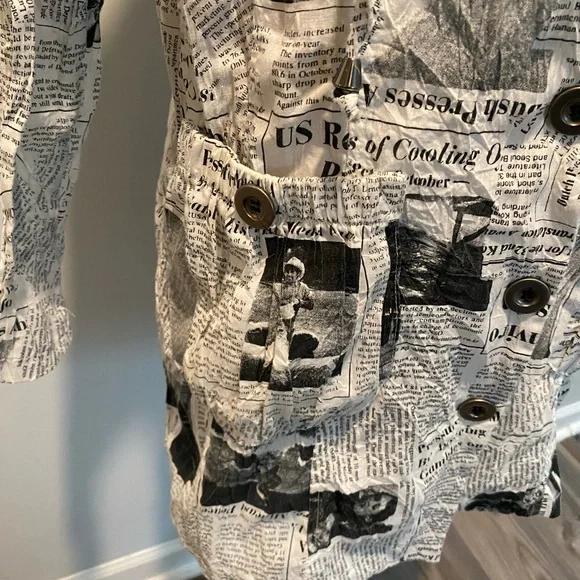 Ki Meng Newspaper Print Art to Wear Crinkle Jacket Blouse Top Womens sz Medium - Picture 2 of 10